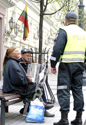 elgetos ir policija